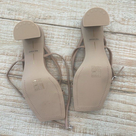 BRAND NEW Dolce Vita Paroo Sandals in Cafe Leather, Size 8.5 - Picture 6 of 6